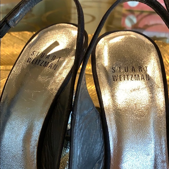Stuart Weitzman - Picture 4 of 9